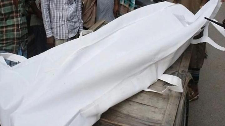 কুড়িগ্রামে গৃহবধূকে গলাকেটে হত্যা, স্বামী পলাতক!